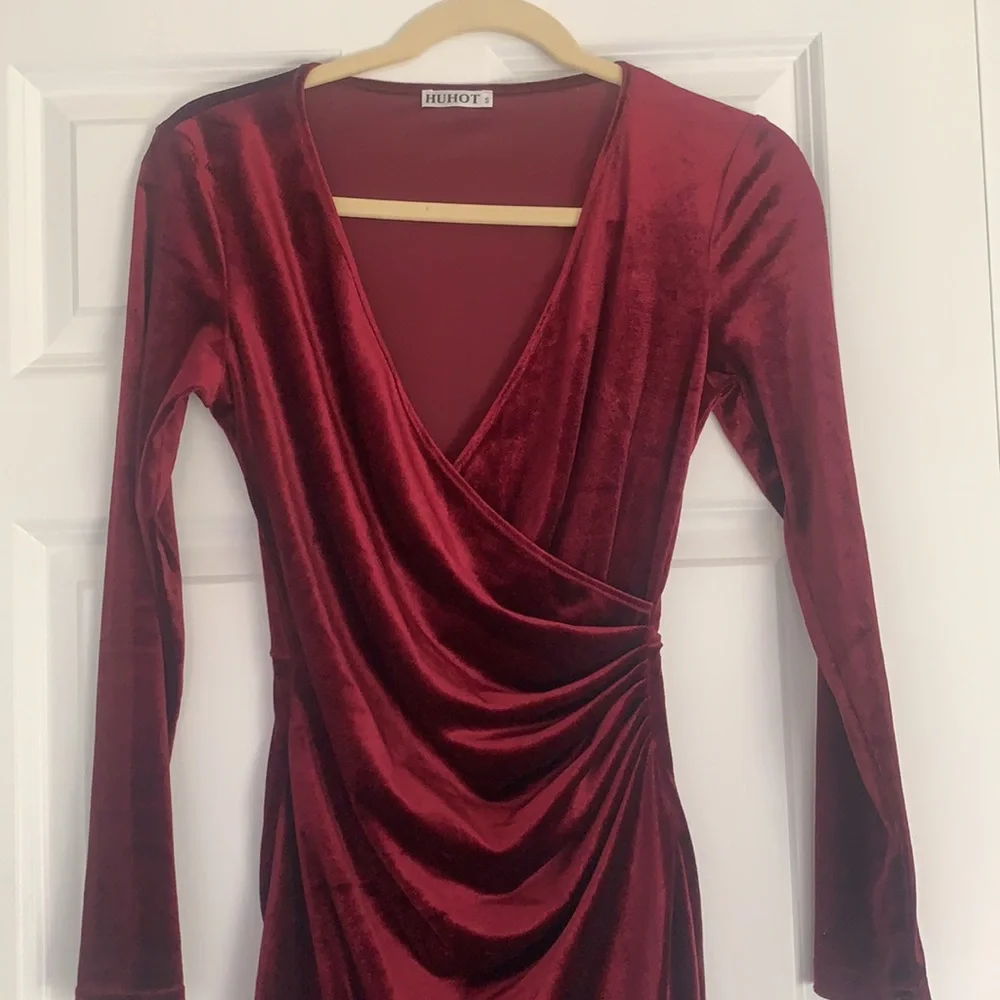 HuHot velvet bodycon ruched cocktail dress - Picture 4 of 5